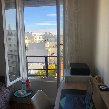 Appartement Tres Calme A 10Mn De Paris - Woman & Couples Only Courbevoie Ngoại thất bức ảnh