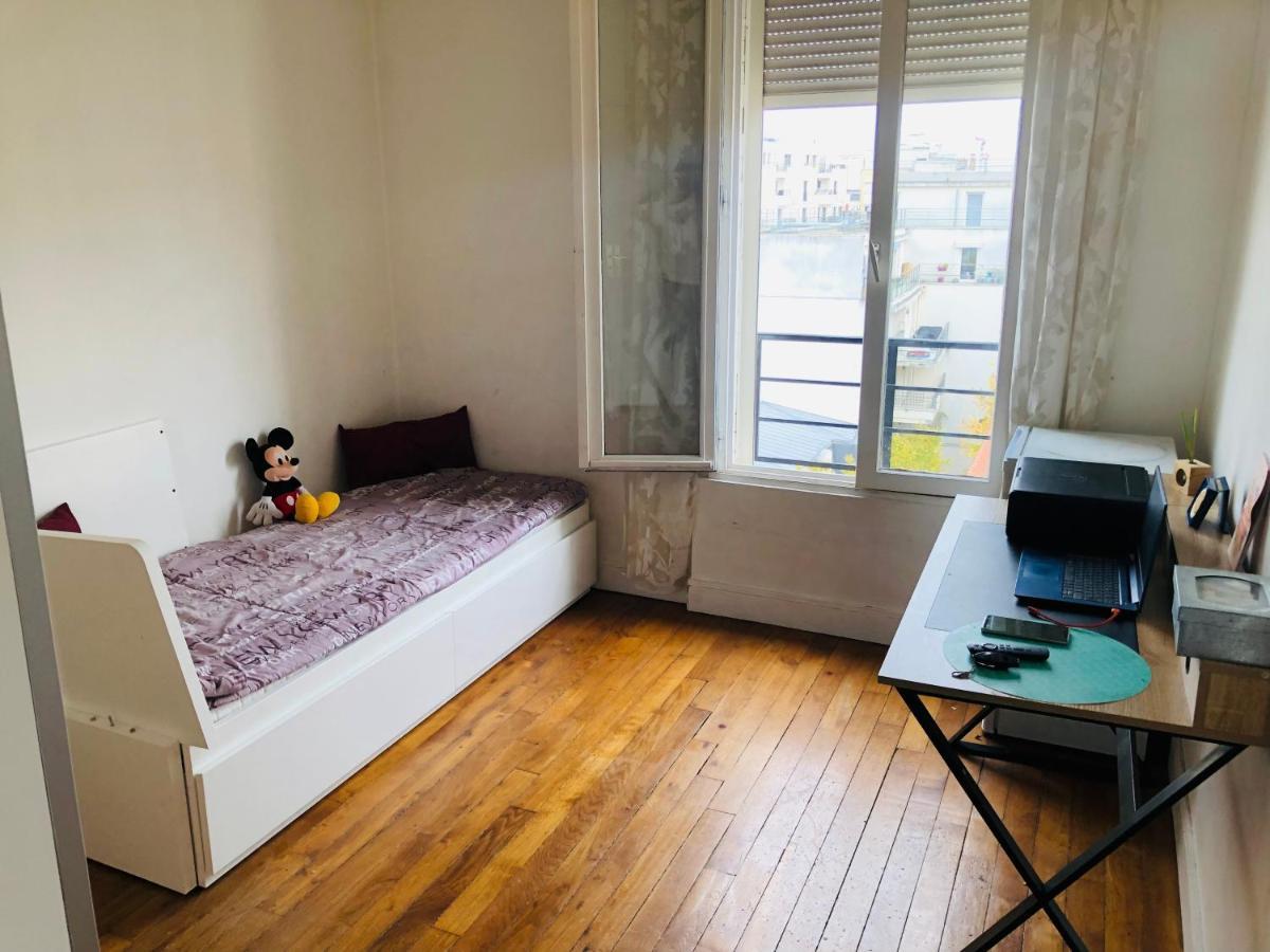 Appartement Tres Calme A 10Mn De Paris - Woman & Couples Only Courbevoie Ngoại thất bức ảnh