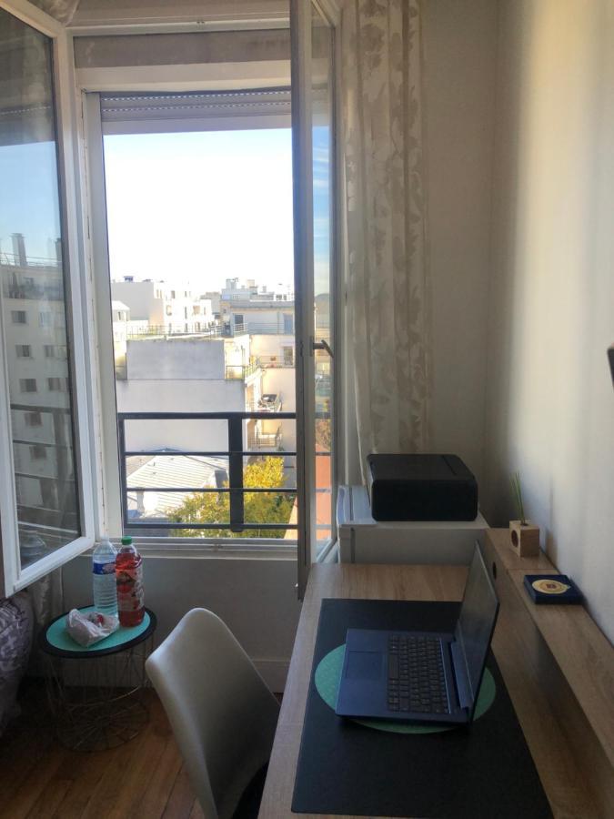 Appartement Tres Calme A 10Mn De Paris - Woman & Couples Only Courbevoie Ngoại thất bức ảnh