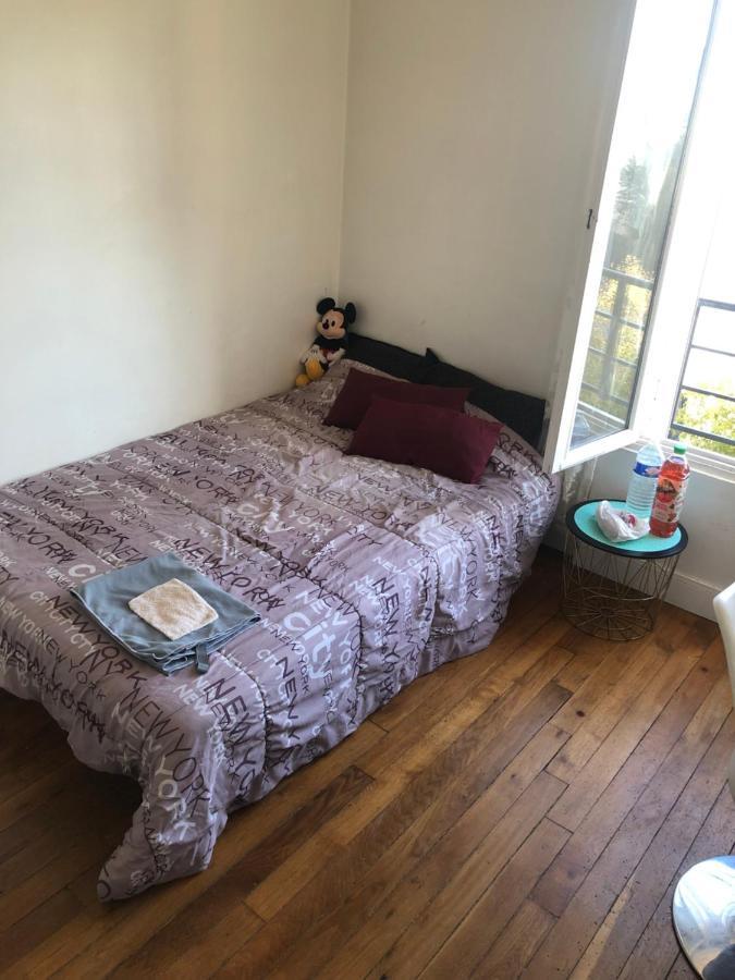 Appartement Tres Calme A 10Mn De Paris - Woman & Couples Only Courbevoie Ngoại thất bức ảnh